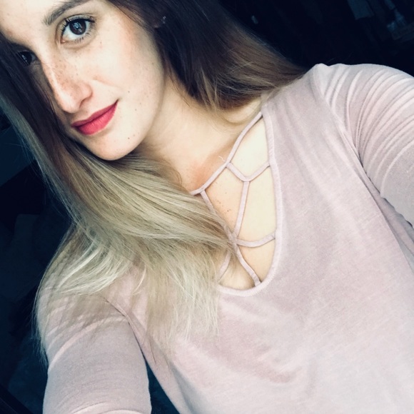 Meet your Posher, Aleesha - Picture 4 of 7